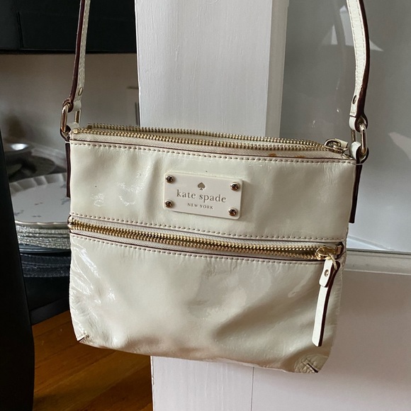 Kate Spade Small Purse - Picture 1 of 6